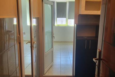 Garsonieră în Est - 6