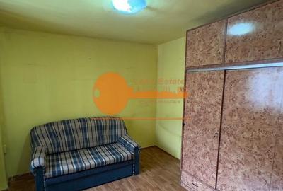 Apartament cu 2 camere decomandat în Rahova
