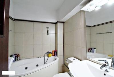 Apartament cu 3 camere decomandat în Tomis I - 8