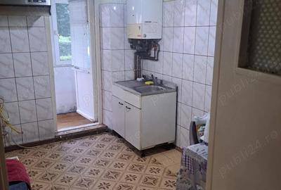 Vand apartament 2 camere zona saturn - 2