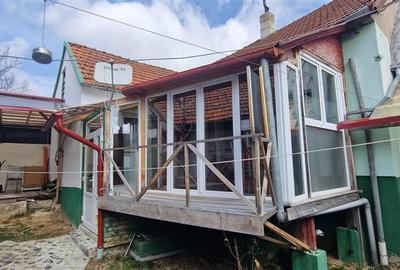 Casă individuală cu 7 camere cu Canalizare în Brebu Nou - 35