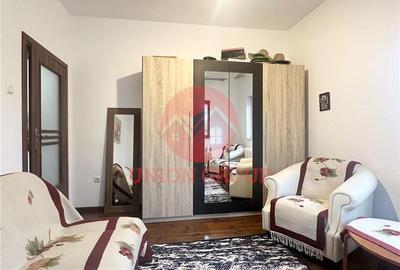 Casă cu 4 camere cu Canalizare în Poiana - 6