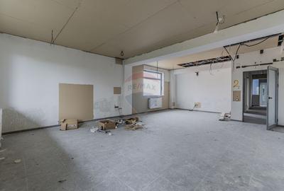 Cladire de 902 mp utili de vanzare, zona Grivitei - DN 13, COMISION 0 - 52