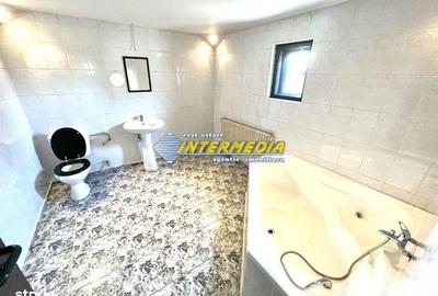 Casă cu 4 camere în Ciupercenii Noi - 2