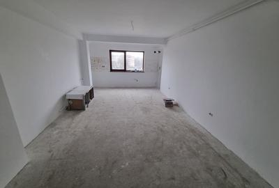 Apartament cu 2 camere decomandat în Km 5 - 2