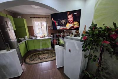 Casa cu 5 camere la 1 kilometru de gradini?a Col? de rai - 31