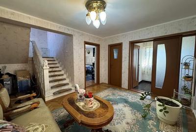 Casă cu 8 camere cu Teren 4057 Mp în Găneasa - 13