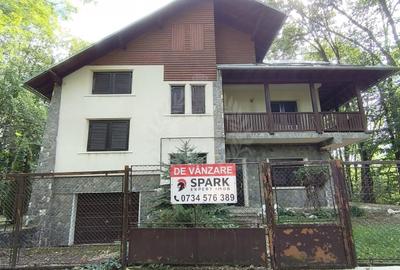 Casă individuală cu 6 camere cu Canalizare în Cornu - 1
