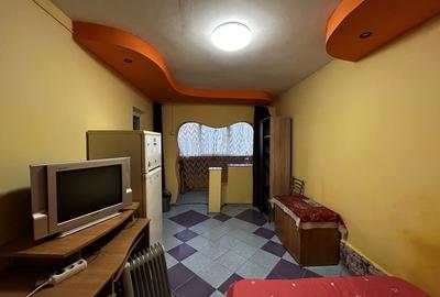 Garsonieră decomandată în Exterior Vest - 2