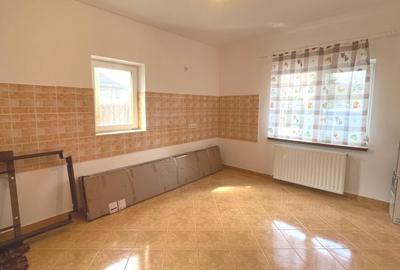 Casă individuală cu 4 camere cu Canalizare în Cetate - 6