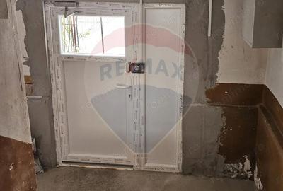 Apartament cu 3 camere decomandat în Central - 11