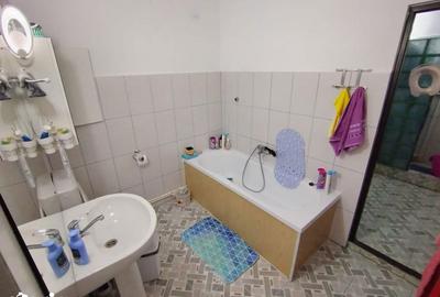 Casă cu 5 camere cu Teren 2166 Mp în Somova - 11
