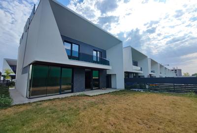 Casă individuală cu 5 camere în Pipera
