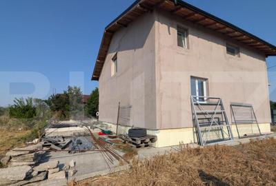 Casă cu 7 camere cu Teren 1790 Mp în Bungetu - 12