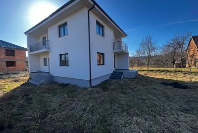 Casa de vanzare, 138 mp, curte 500 mp, zona Gilau - 2