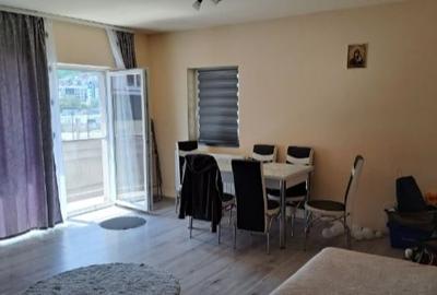 Apartament cu 2 camere, balcon, parcare, zona Florilor - 1