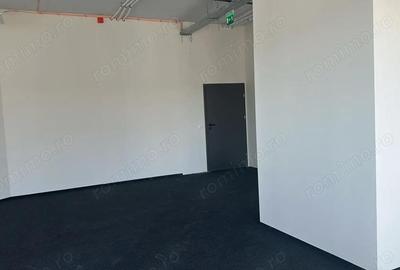Spațiu comercial, de 146 mp, în Semicentral - 8