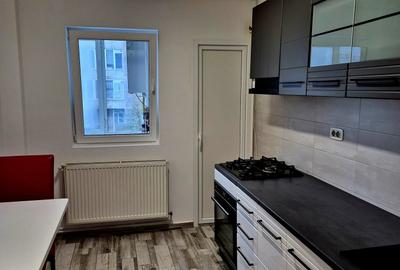 Inchiriere 4 camere recent renovate, str Zizinului Brasov - 1