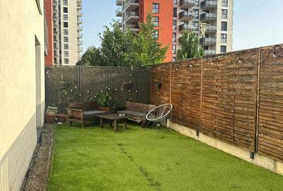 Apartament cu 3 camere semidecomandat în Central - 1