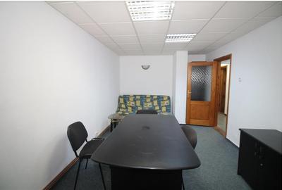 Apartament pentru Birou in centru Palas disponibil imediat 4 camere