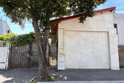 Casă cu 4 camere cu Teren 197 Mp în Giurgiului