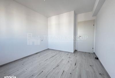 Apartament cu 3 camere decomandat în Tractorul - 9