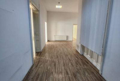 Spațiu de birouri de 200 mp de închiriat în zona Central - 6