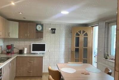 Vand casa , str.Teiului , utilata si mobilata ^ la cheie ^ - 2