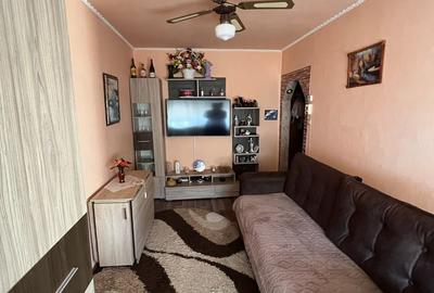 Apartament cu 2 camere semidecomandat în Micro 14 - 2