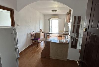Apartament cu 2 camere decomandat în Piața Centrală - 3