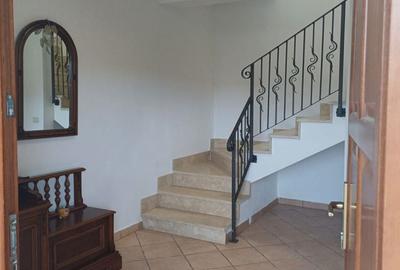 Casă cu 3 camere în Rediu - 8