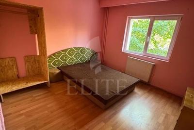 Apartament cu 2 camere decomandat în Plopilor