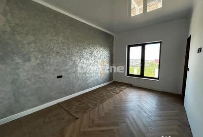 Casă cu 4 camere cu Teren 450 Mp în Breazu - 9