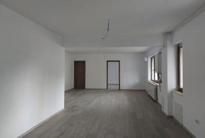 Birou, de 70 mp, în Unirii - 6