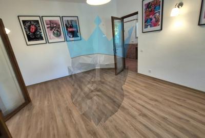 Apartament cu 2 camere decomandat în P-ța Victoriei - 2