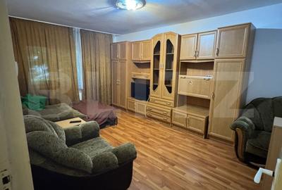 Apartament 3 camere de inchiriat, zona 13 Decembrie - 1