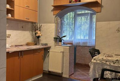 Apartament cu 2 camere decomandat în 1 Mai - 10