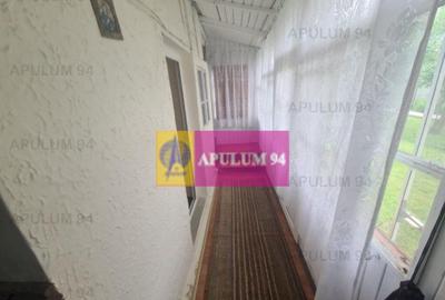 Casă cu 5 camere cu Canalizare în Bănești