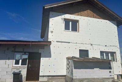 Casă cu 4 camere în Vârteju - 3