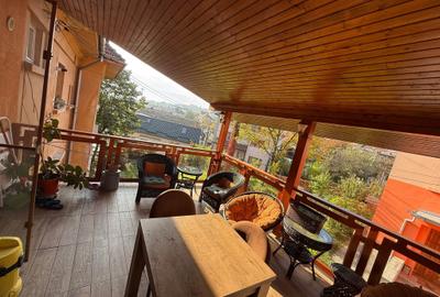 Apartament 4 camere,decomandat,etaj 1 + curte privata,zona ultracentrală Apartament 4 camere,decomandat,etaj 1 + curte privata,zona ultracentrală - 13