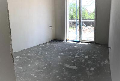 Apartament cu 3 camere semidecomandat în Central - 4