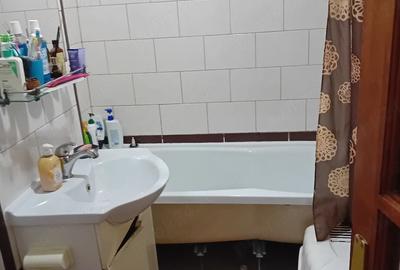 Apartament cu 4 camere decomandat în Central - 3