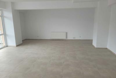 Spațiu comercial, de 91 mp, în Central