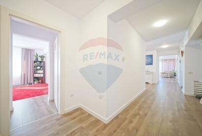 Penthouse cu 5 camere decomandat, mobilat în Noua - 36