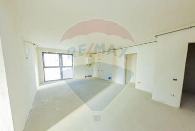 Apartament cu 3 camere de vanzare in zona catedralei - 2