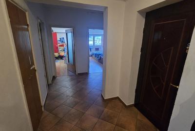 Apartament cu 3 camere decomandat în Central - 4