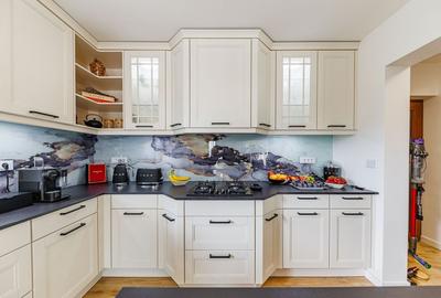 Casa individuala cu garaj - Finisaje Premium - Comision 0% - 13