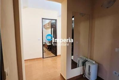 Inchiriez apartament 3 camere, decomandat,  Podul de Fier - 9