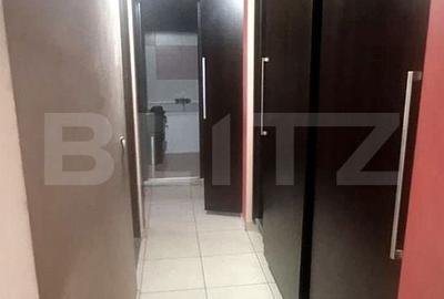 Apartament cu 3 camere decomandat în Albești