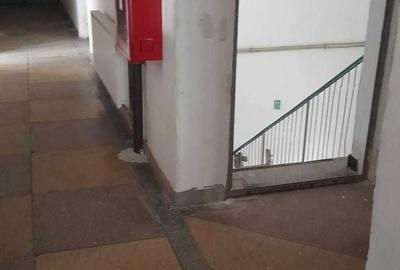 Spațiu comercial, de 290 mp, în Central - 6